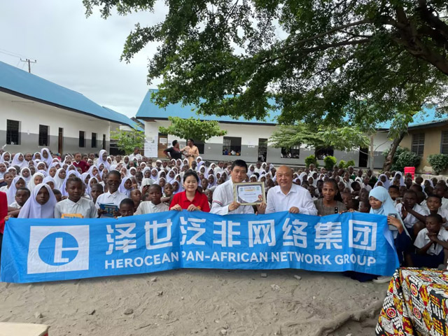 1764832167605113.jpg 以微光点亮希望1.jpg